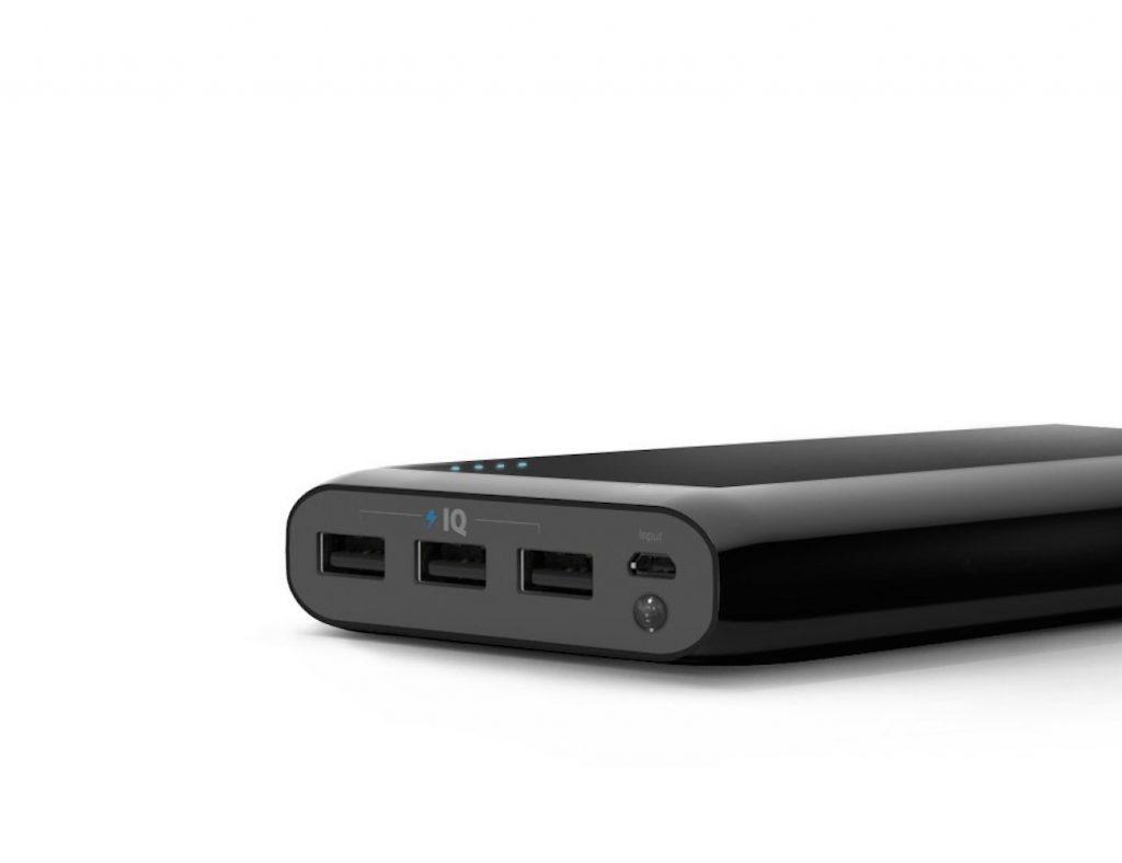 Astro-E7-Portable-Charger-by-Anker-03