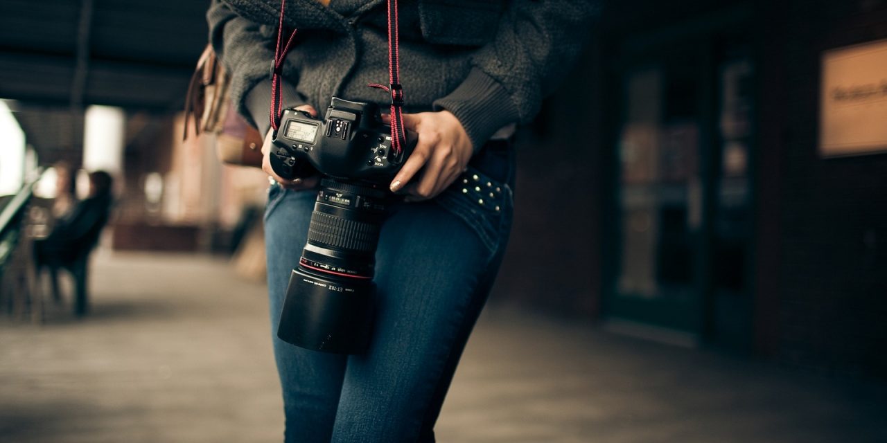 DSLR Camera 1280x640 