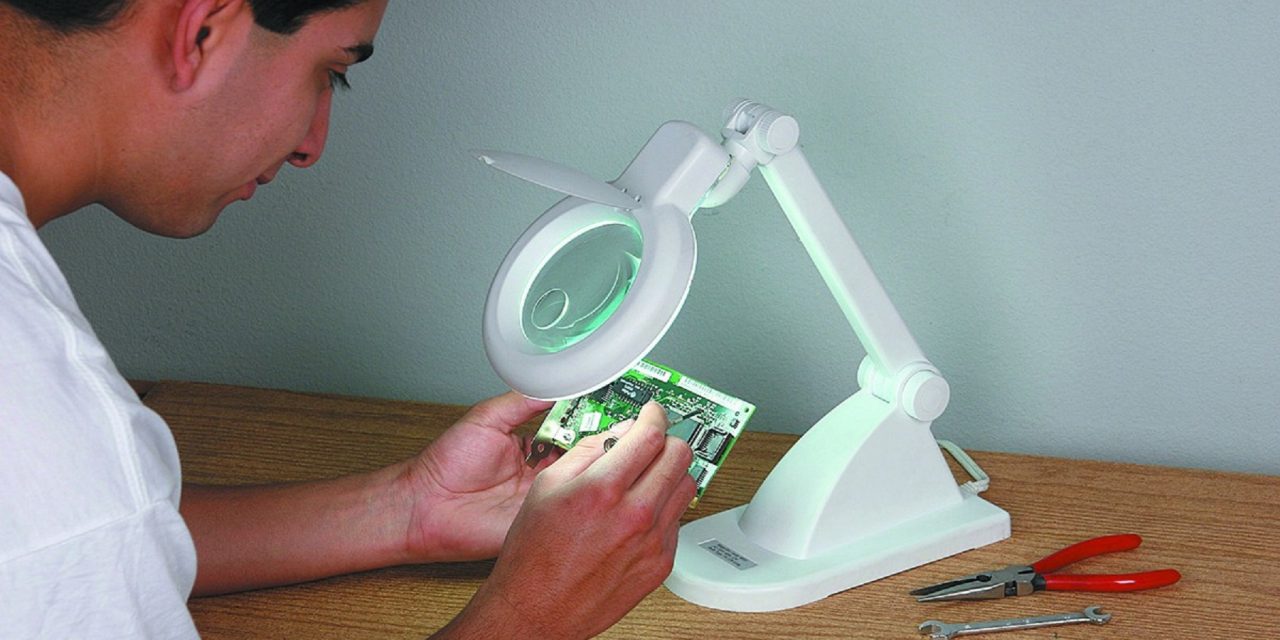 Top 10 Best Magnifying Lights of 2022